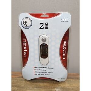 Nextar MP3 Player 2 GB Digital Player Recorder Headphones Bundle NEW